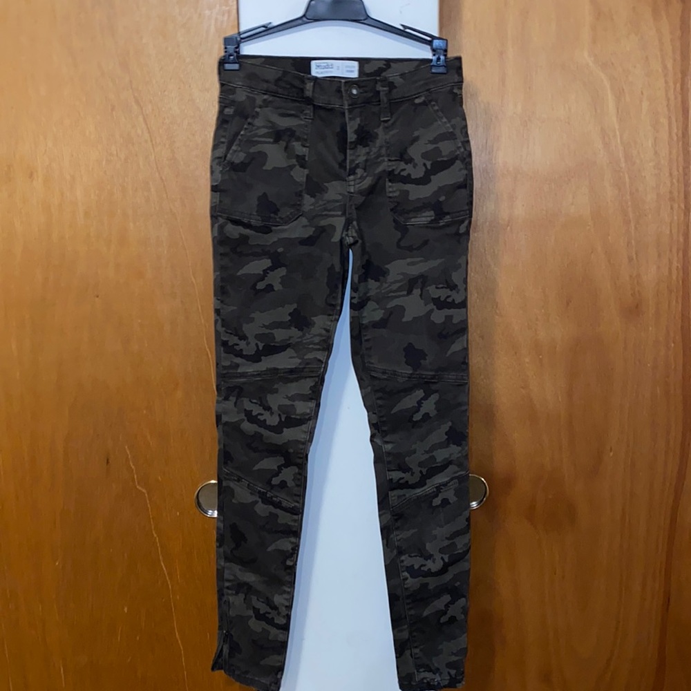 🖤💚🖤EUC Mudd Flex Stretch Utility Skinny Jeans